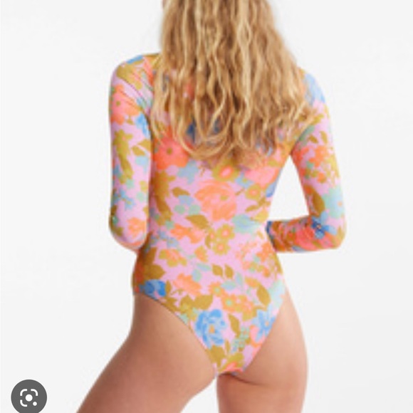 NWT Billabong Pick me up bodysuit one piece swimsuit. Size M. - Picture 3 of 7